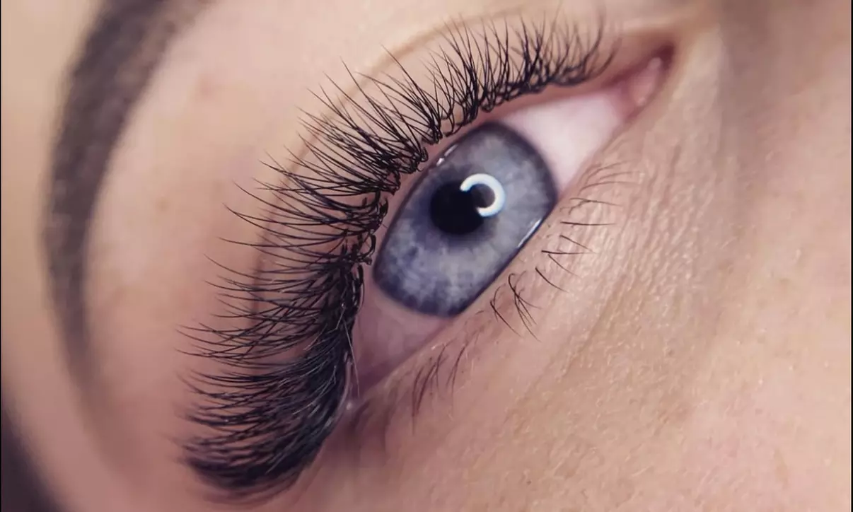 Classic Eyelash Extensions or Eyelash Extensions with 2D or 3D Volumes