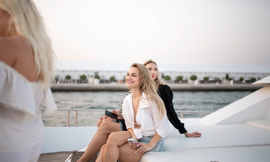 Image 2: Experience a Morning / Sunset / Night Tour for 2 hours!