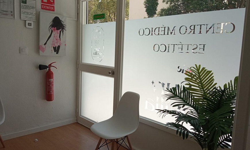 Image 5: Mesoterapia facial o capilar, o infiltración facial con exosomas 