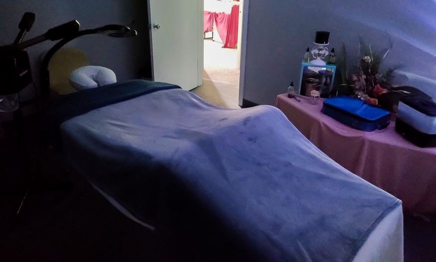 Image 3: Revitalize with 60, 90-Min Swedish Massages or 90-Min Couples Massage