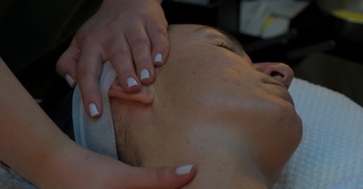 Facial Treatments: Deep Cleansing, Glass skin, or Bespoke Options at Groupon