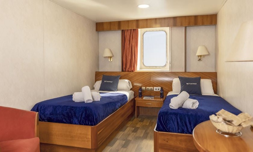 Image 9: 50 % de descuento en viaje de ida y vuelta en barco con Trasmed