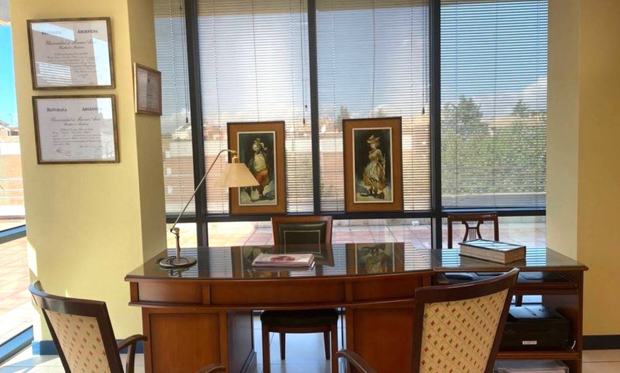 Image 9: Tratamiento de relleno dérmico facial en Sarve Medicalestetic