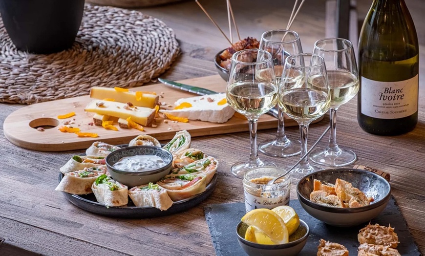 Image 4: Angers Sud : chambre standard ou supérieure, option pdj et planche 