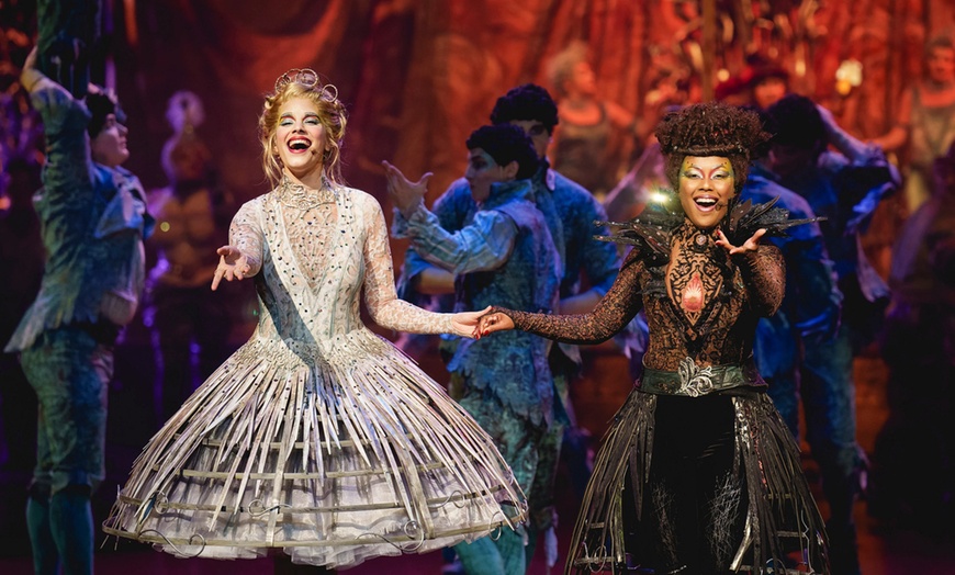 Image 1: Le Cirque du Soleil revient avec"Alegría" : 25% de remise à Paris