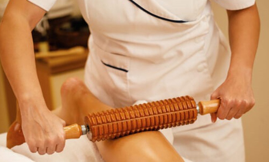 Image 2: 1 or 2 45-Minute Full Body Slimming Treatments with Optional Head Spa
