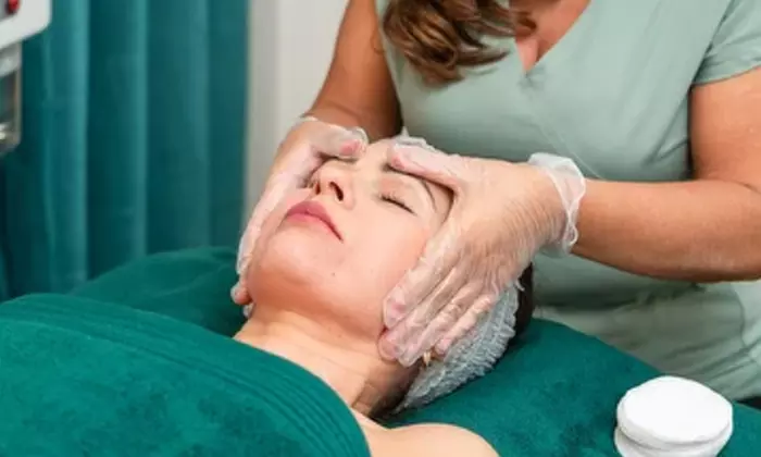 Body Sculpt en una zona o con masaje facial para 1 persona