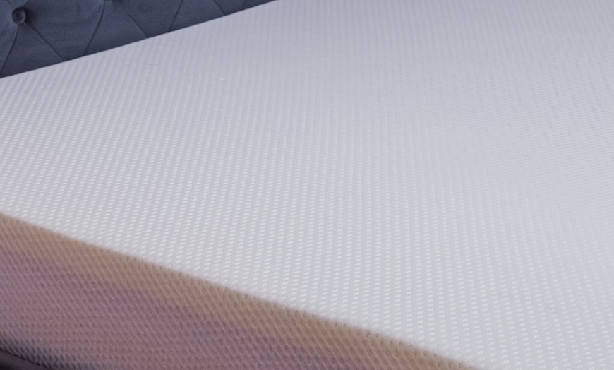 Image 5: DS Living PureDream Memory Foam Mattress in Multiple Depths and Sizes 