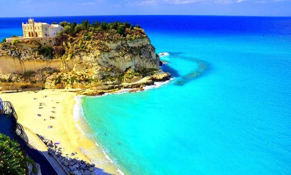 Tropea: Soggiorno di 7 notti, da domenica a domenica, in monolocale per 2 persone al Villaggio l'Olivara - Primary Image