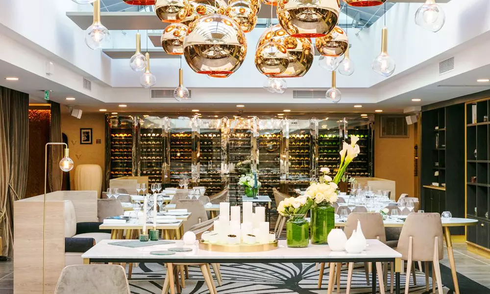 Un voyage gastronomique entre France et Asie à La Verrière Paris