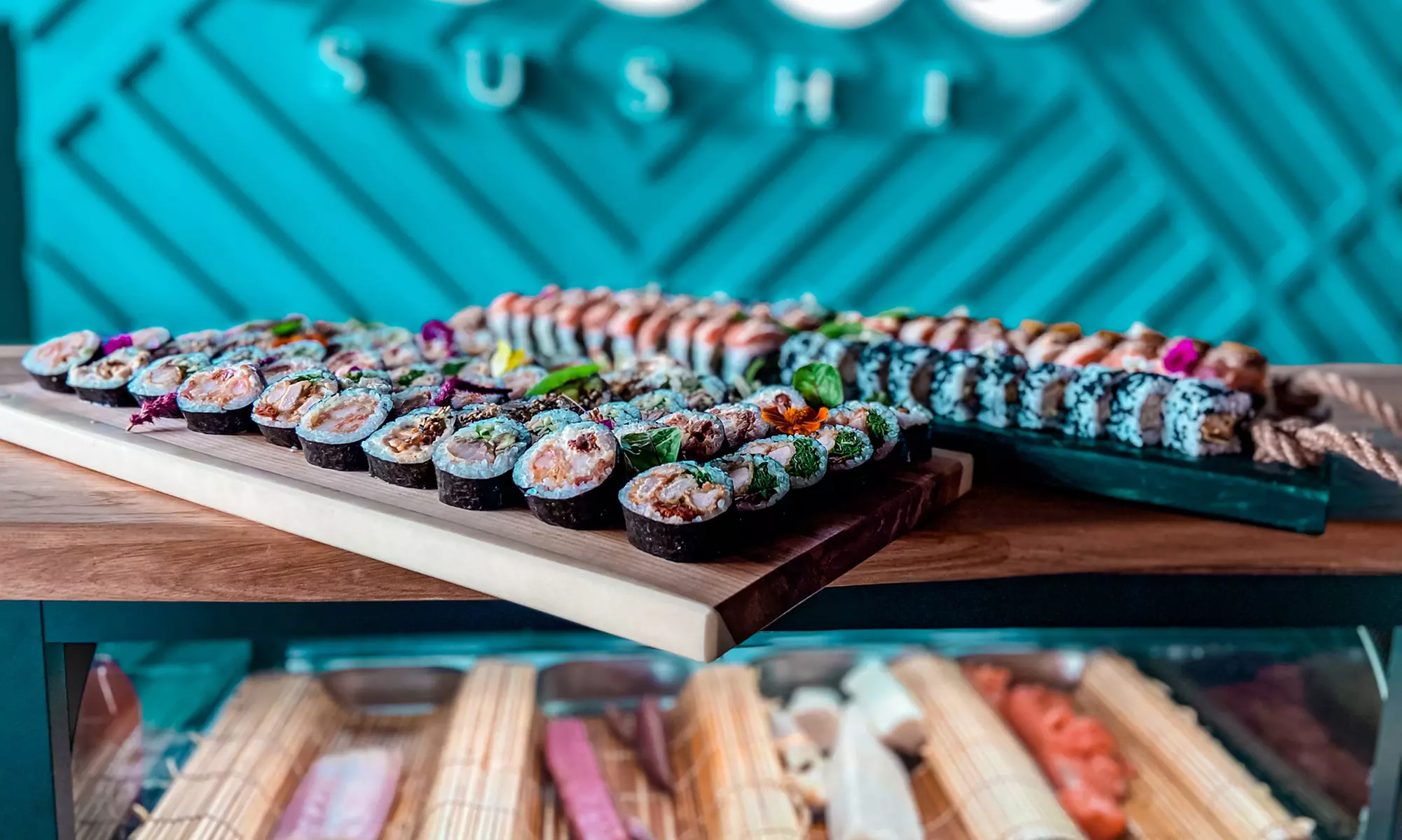 Catering sushi na twoją imprezę: 300-1000 sztuk od Ikeda Sushi