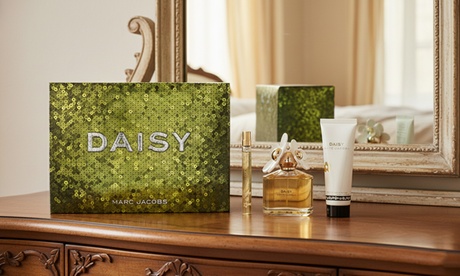 Marc Jacobs Daisy Eau De Toilette 100Ml, 10Ml + Body Lotion 75Ml Gift Set 100Ml - Image 5