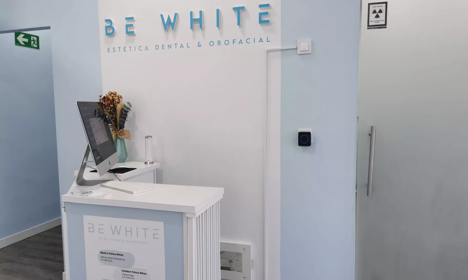 Limpieza bucal o blanqueamiento LED con revisión, pulido y radiografía