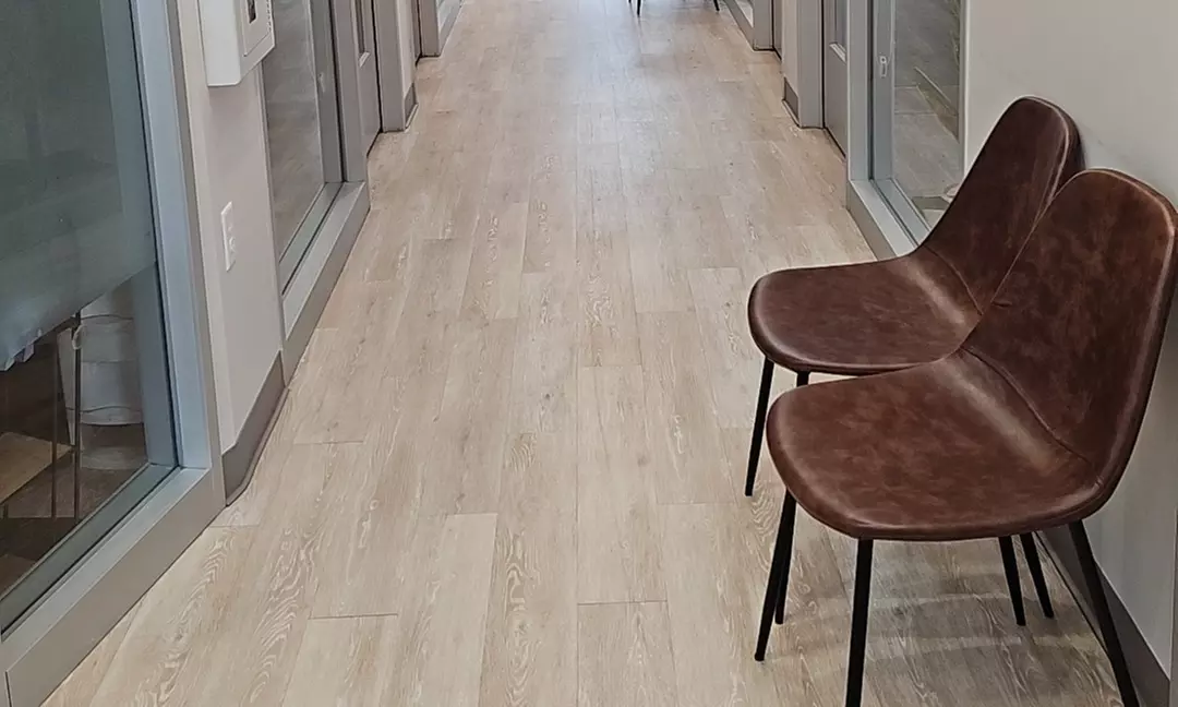 Get Smooth, Shiny Hair with Silk Press, Haircut, Conditioning!