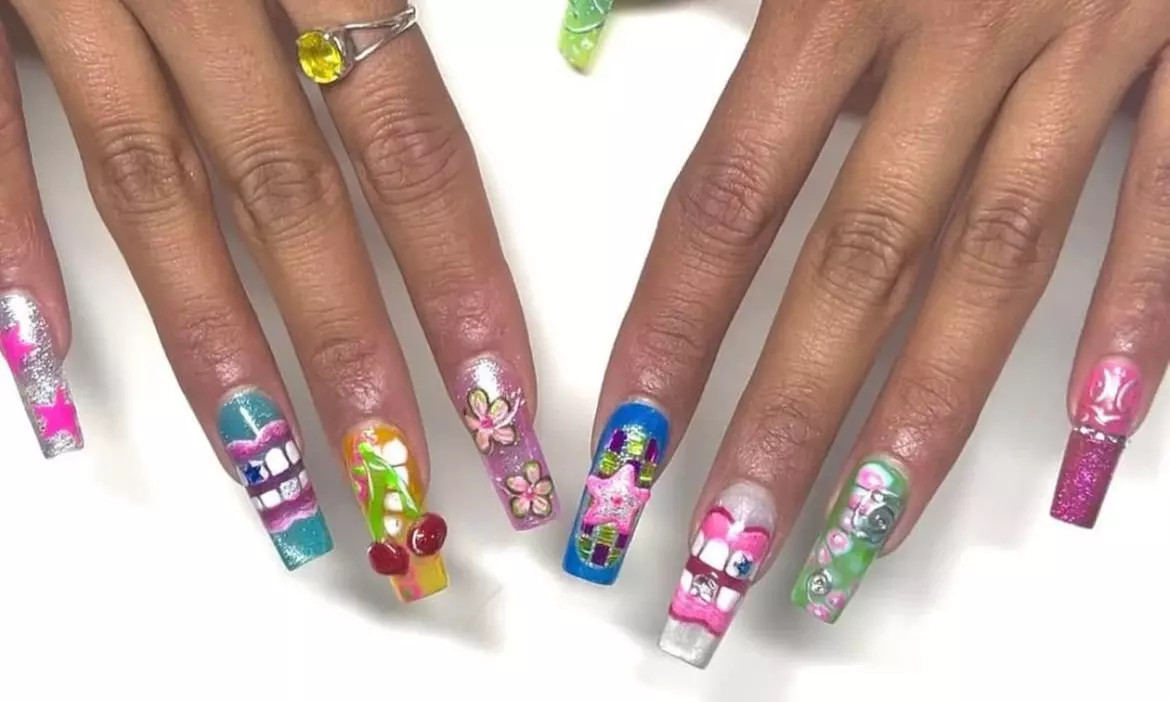 Experience a Relaxing Mani-Pedi Session