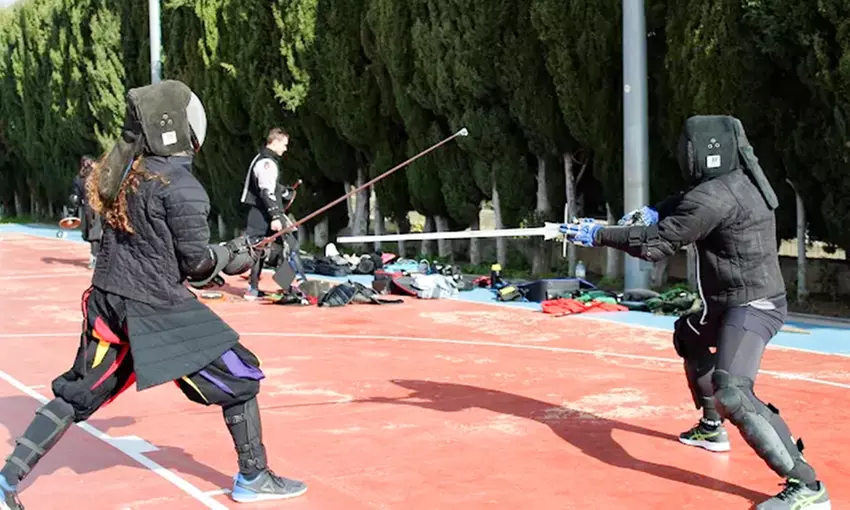 Hasta 8 clases de esgrima histórica para 1 persona