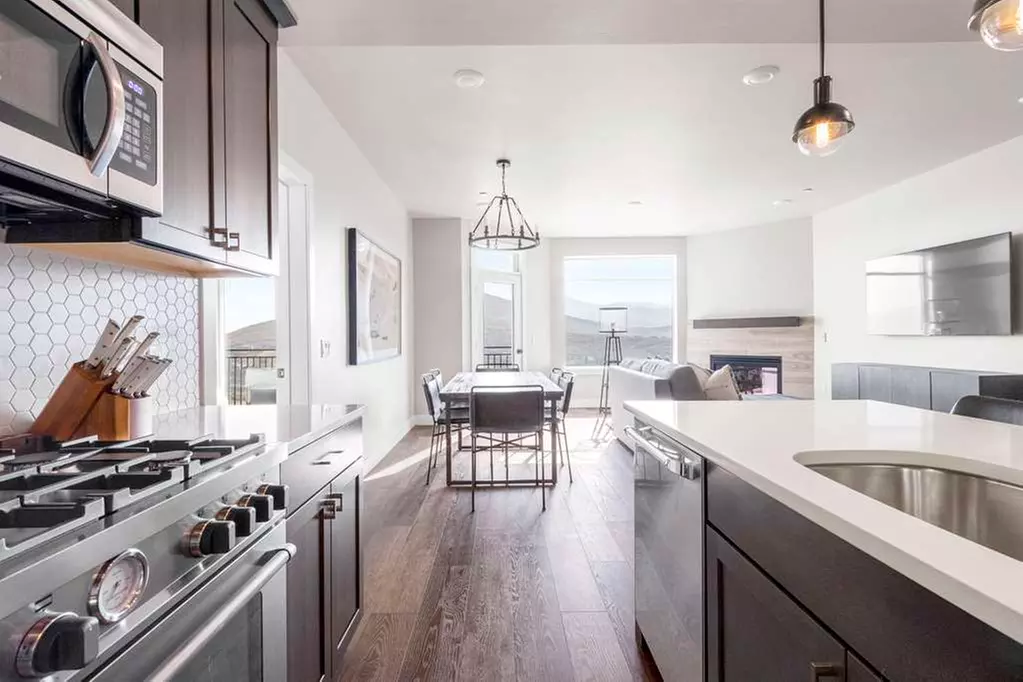 Member Pricing: 4* Mountain Resort in Park City with Sweeping Views 
