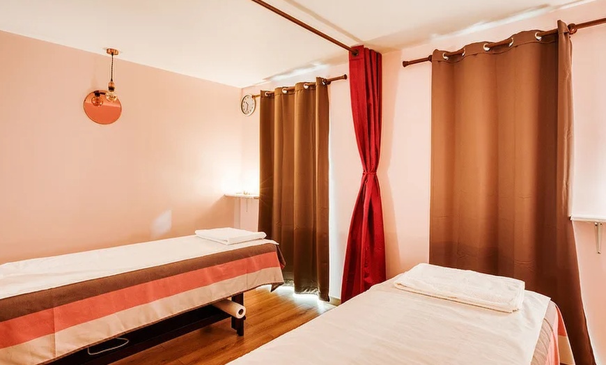 Image 1: Massage tuina en solo ou duo avec Kang Sheng Yuan à Paris 5e