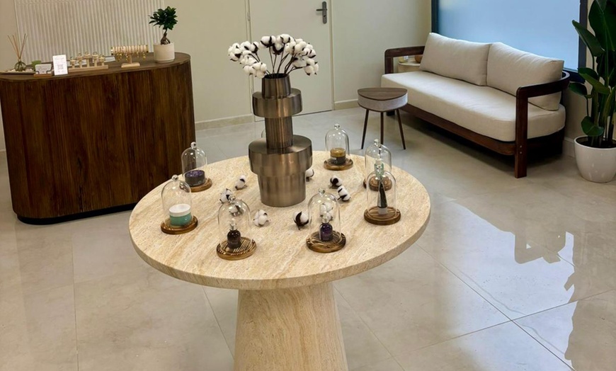 Image 6: Massage évasion relaxant d'1h ou 1h30