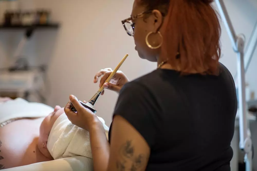 Radiant Look Awaits: 60 or 90-Minute Facial with Brow Wax