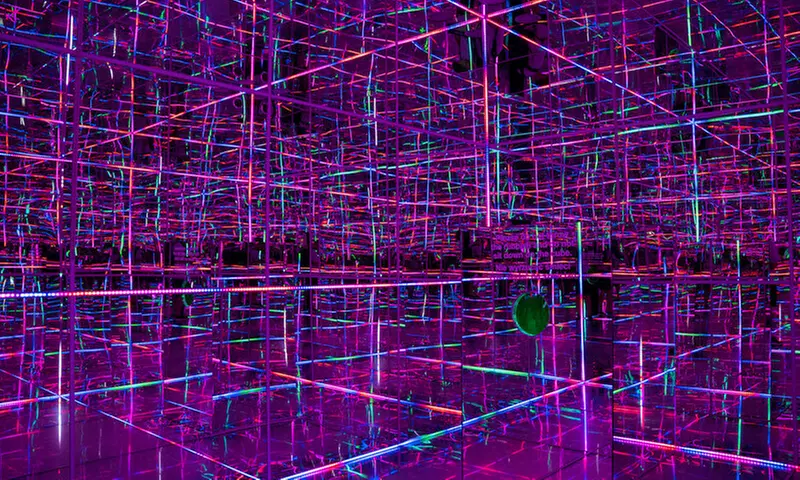 Wirtualny świat na wyciągnięcie ręki: bilet wstępu dla 1-4 osób do House of Attractions - Primary Image