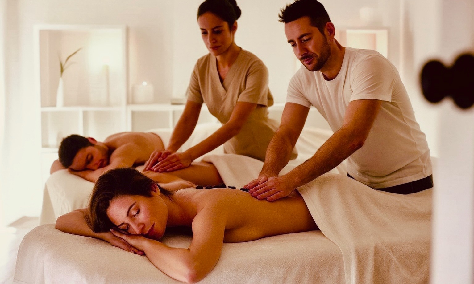 Customized Massage for Solo/Couples w/ Essential Oil & Aromatherapy