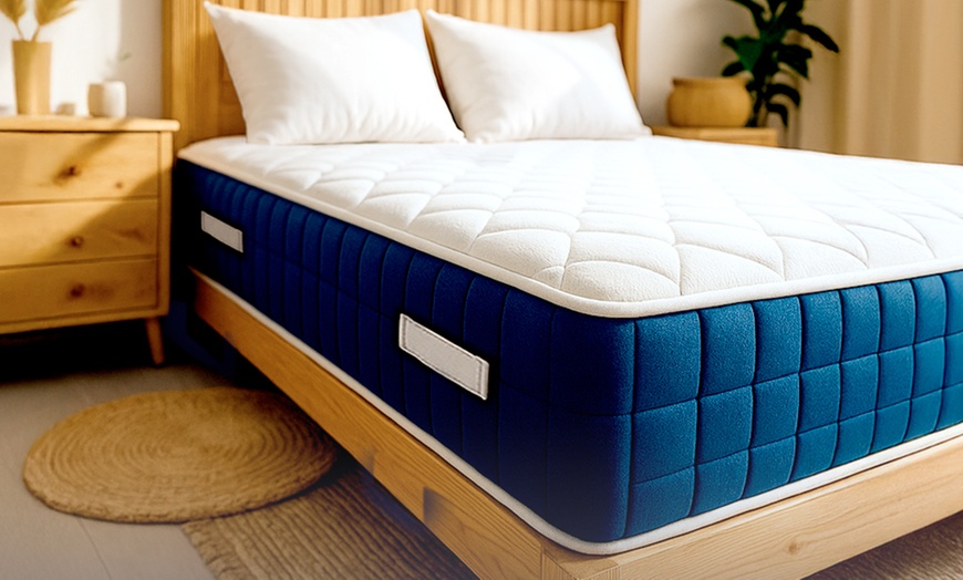 Image 3: Materasso a molle insacchettate e memory foam The White Stone