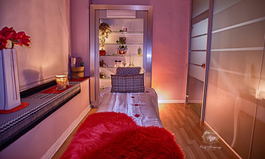 Image 3: Relax máximo: ritual thai o de aceites esenciales de 45 o 60 minutos