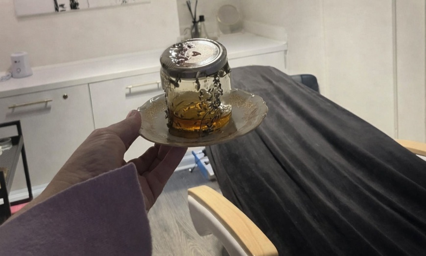 Image 2: Masaż relaksacyjny, klasyczny, Kobido, kamieniami, Abhyanga i więcej 