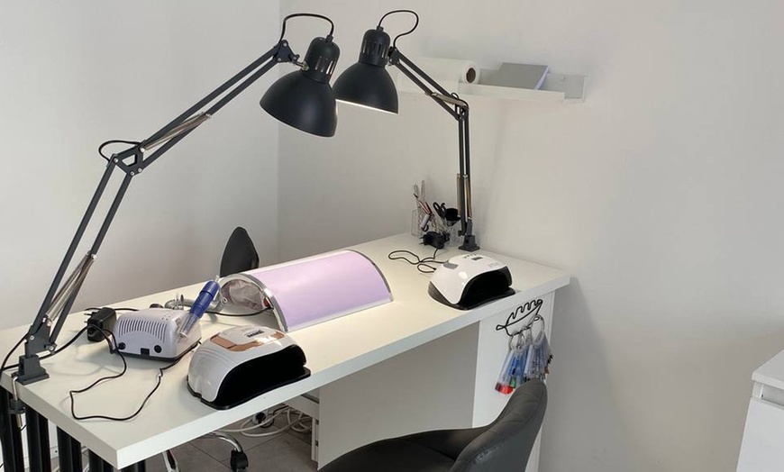 Image 8: Bis zu 44% Rabatt auf den Maniküre-Pediküre bei Beauty bar Dream