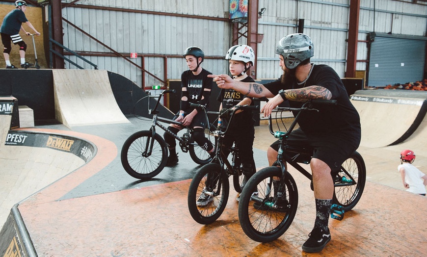 Image 2: Skate Park Session with Gear Hire