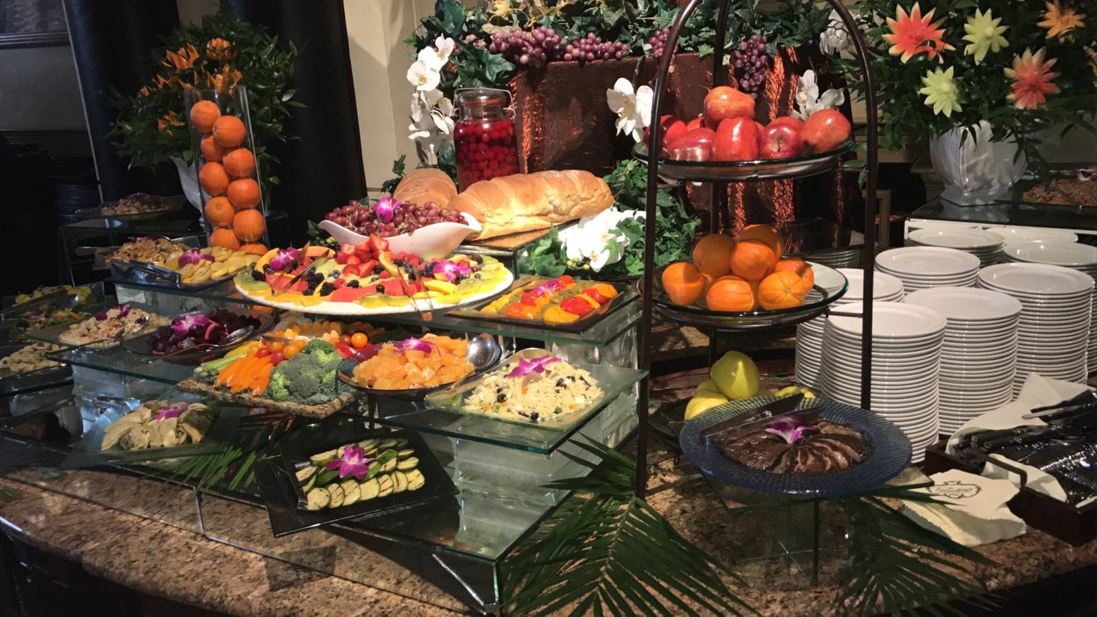 Rich Flavors of Gujarati Cuisine: Lunch or Dinner Buffet