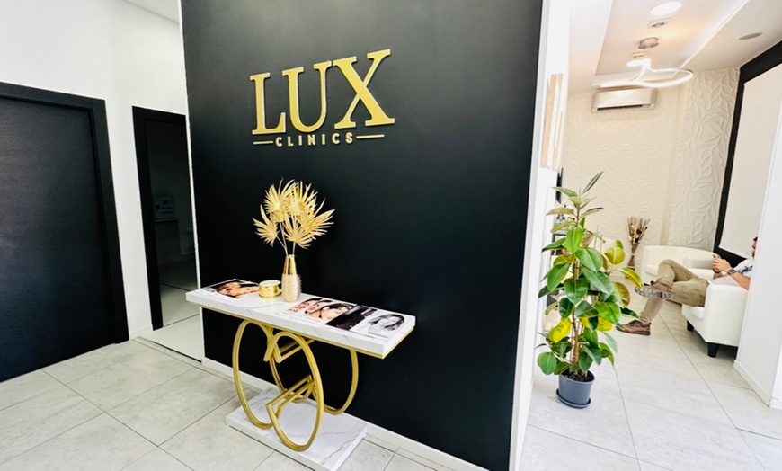 Image 2: 1 o 2 sesiones de dermapen con exosomas en rostro completo