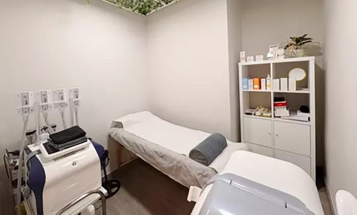 Limpieza facial con peeling y extracción y opción a tratamientos extra