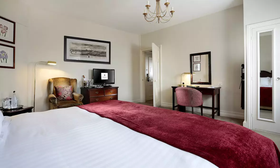 Chester: Standard Double Room with Bottle of Prosecco