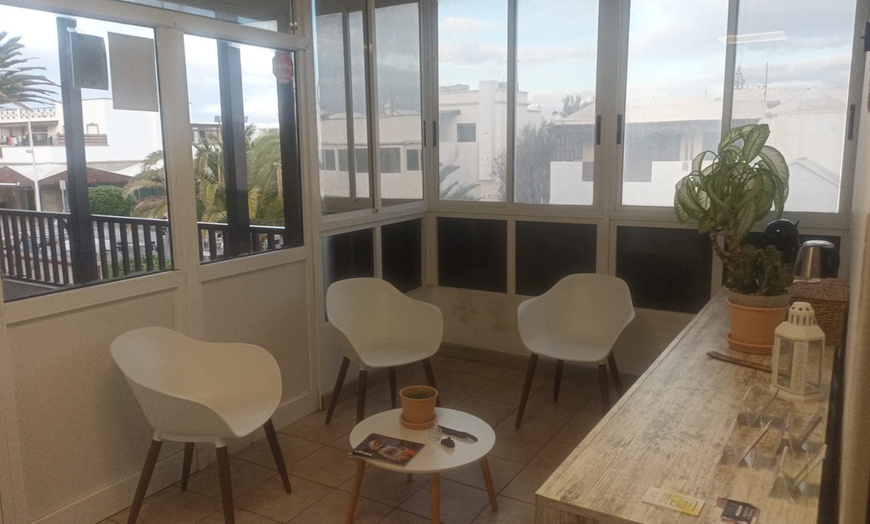 Image 3: Masaje de 1h o masaje en pareja de 1h en cabina doble privada