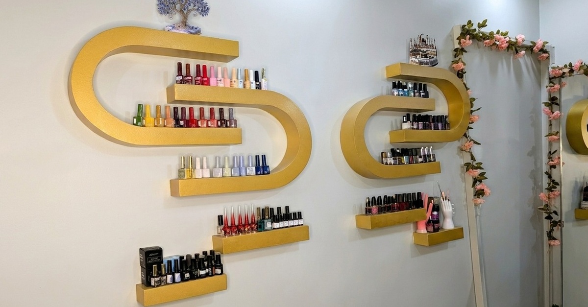 Flawless Nails: Classic, Gelish & Spa Combos Flawless Nails: Classic, Gelish & Spa Combos