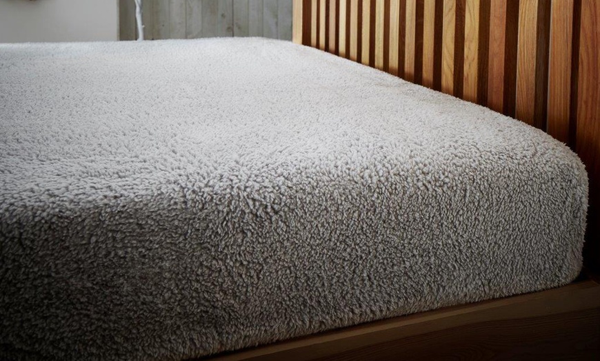 Image 5: Gaveno Cavailia Teddy Chiswick Duvet Cover Set or Teddy Fitted Sheets