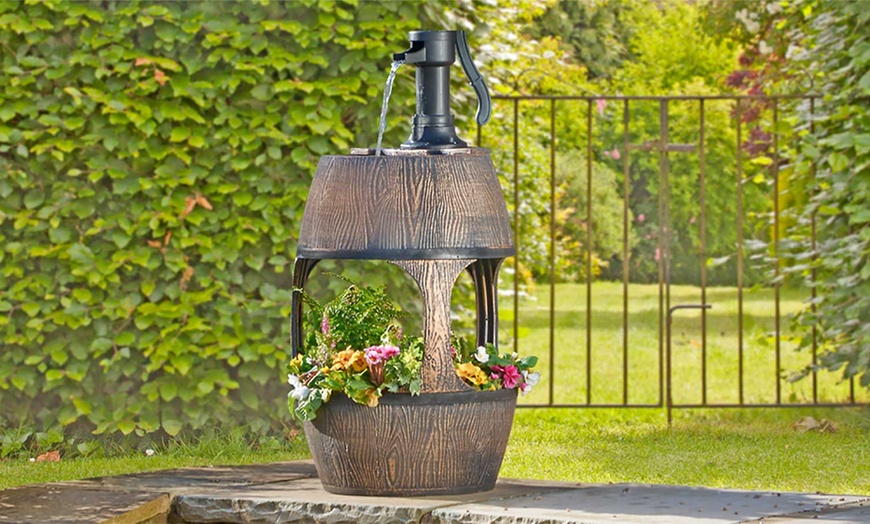 Image 5: Barrel Water Fountain Planter
