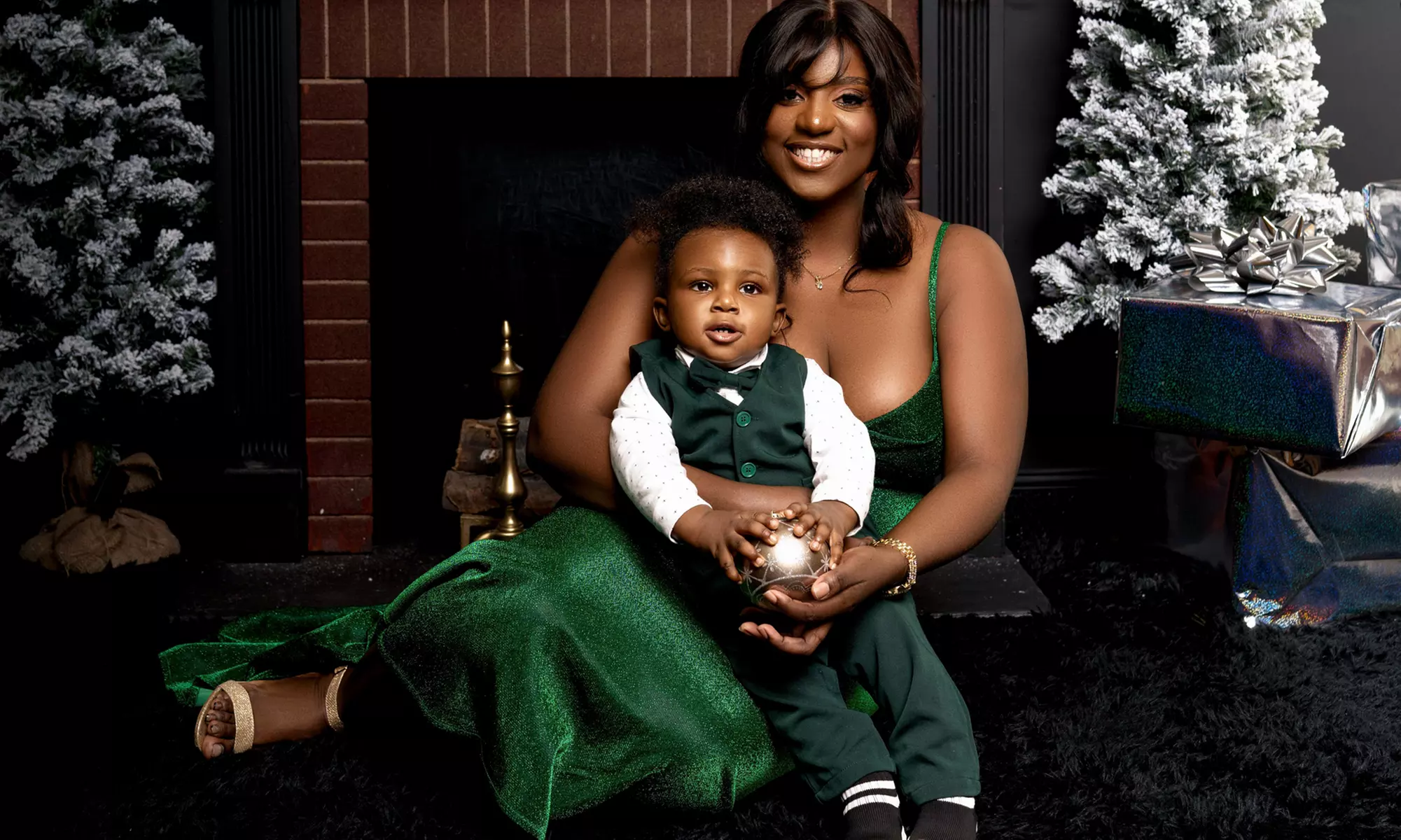 60-Min Seasonal/Holiday In-Studio or On-Location Photography Sessions