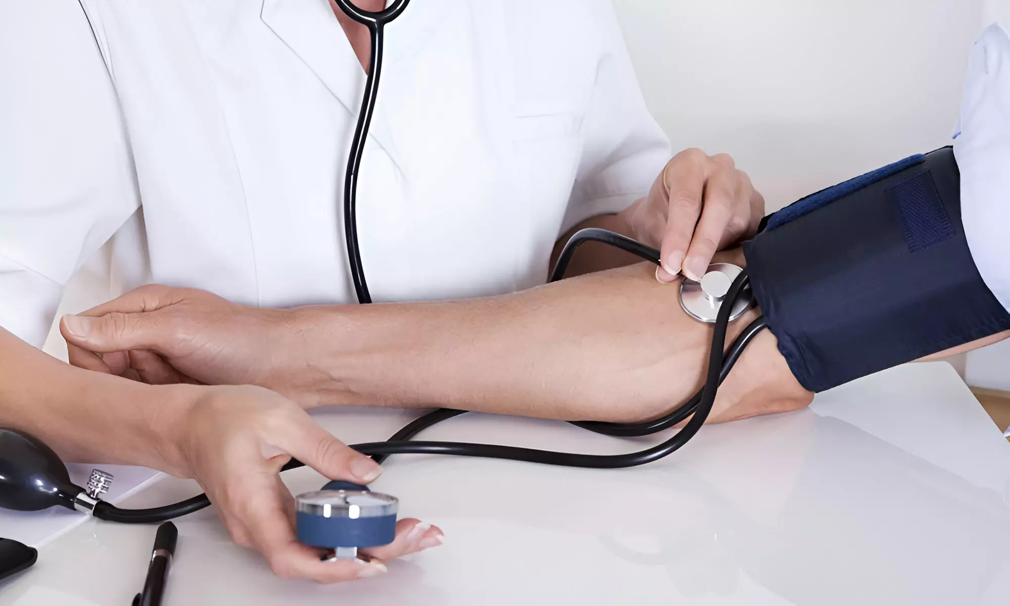 Tensiomètre manuel, kit complet avec stéthoscope