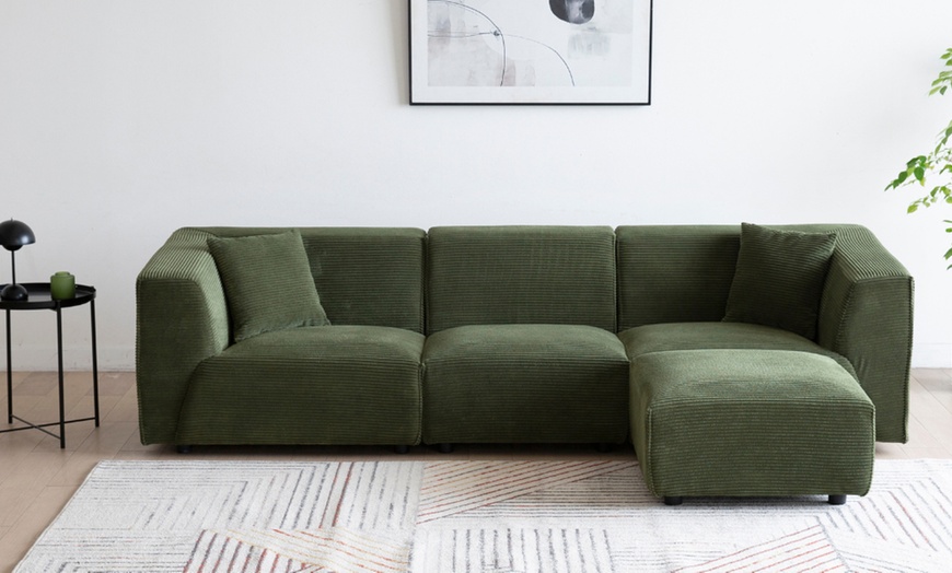 Image 15: Canapé modulable 3 ou 4 places avec pouf en velours côtelé de Kocoon