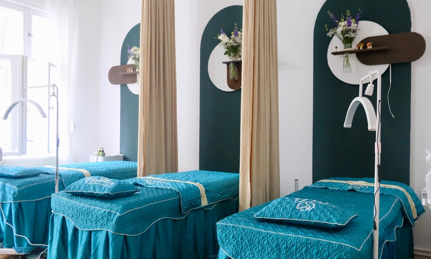 Image 5: Head-Spa „Premium“ inkl. wohltuender Gesichtsbehandlung für 1 Person