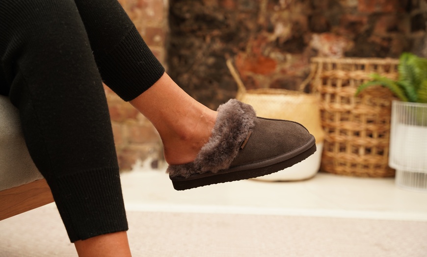 Image 15: Redfoot Ladies Sheepskin Slippers