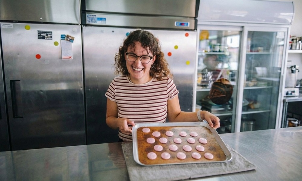 2-Hour Macaron Making Class + Gift Bag for One or Two People