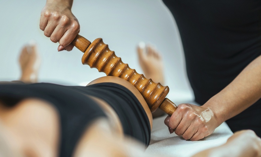 Image 1: 2, 4 o 6 sesiones combinadas de maderoterapia y presoterapia para 1