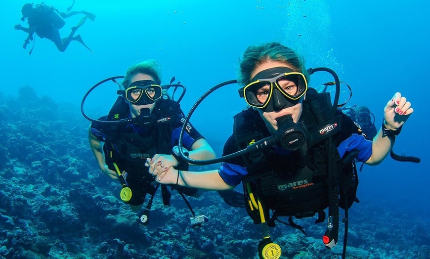 Image 4: Fujairah: 1- or 2-Night 5* Stay with Scuba Diving