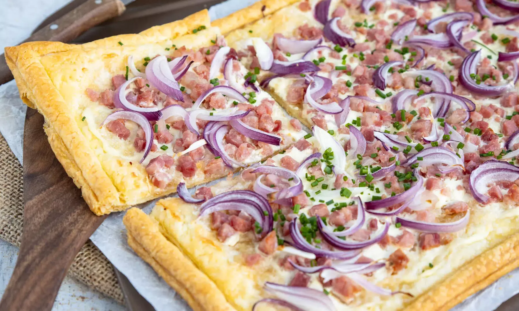 Flammkuchen klassisch oder kreativ für 2 oder 4 Personen