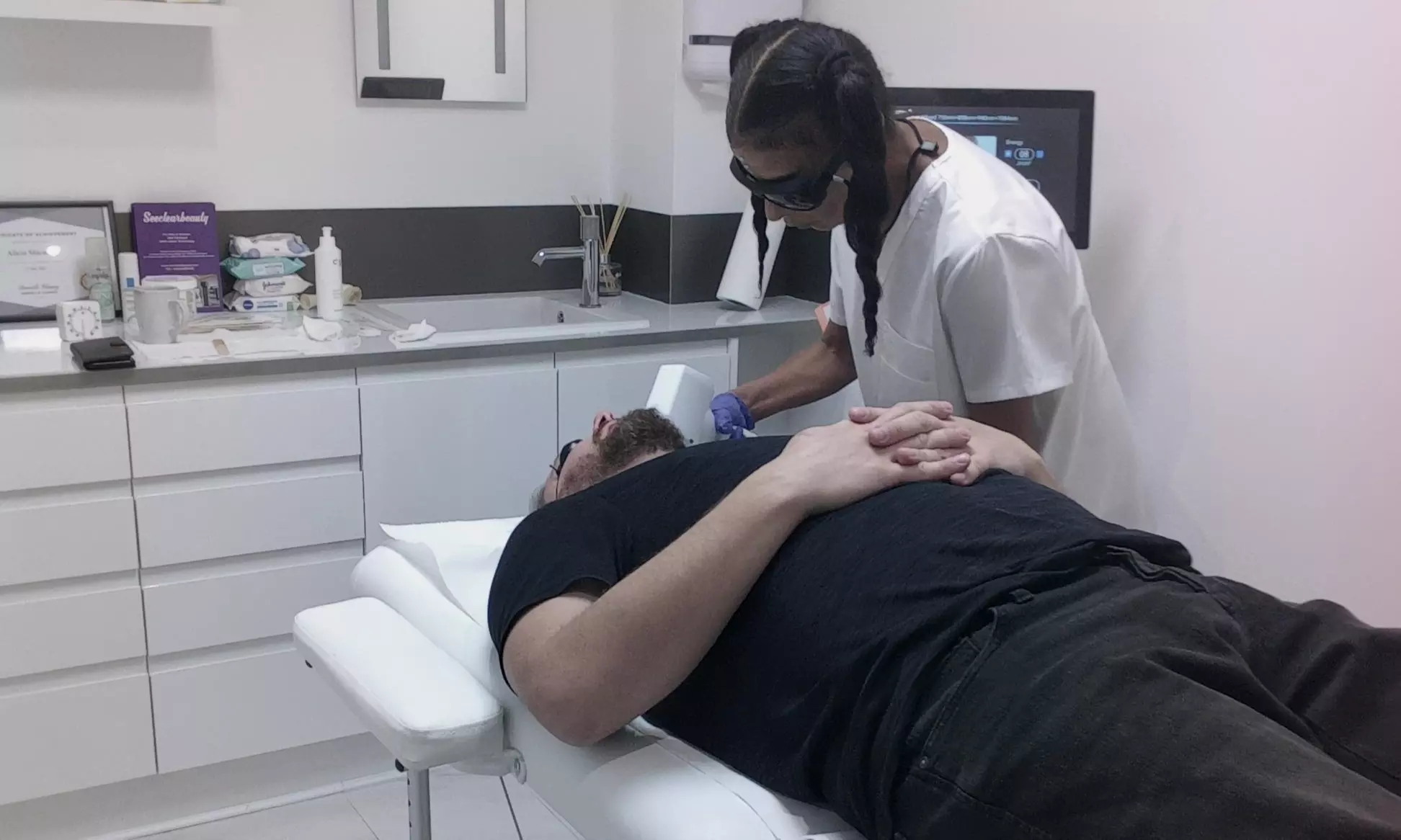 Laser Hair Removal – 6 Sessions for Small to XL Areas