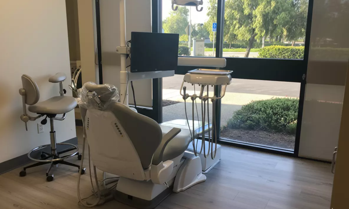 Dental Exam with X-Rays & Cleaning or Regular Whitening Treatment